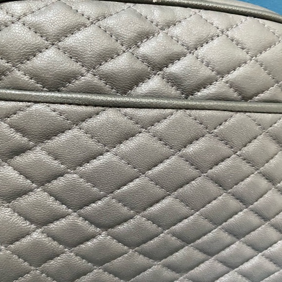 Quilted Leather Gray Crossbody Bag - Picture 4 of 6